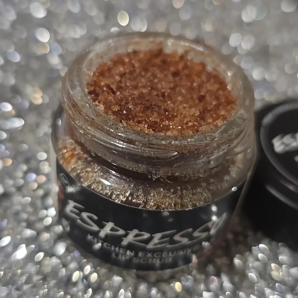 🧚‍♀️ESPRESSO Lush RARE Kitchen Exclusive Lip Scrub NWT